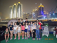 Students explore the city landscape along Chang Jiang in a cruise (Photo Credit: Mr Thomas Huang)
